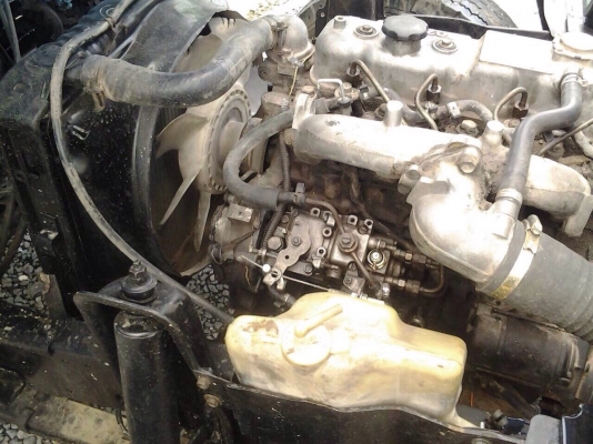 ขาย6ล้อดั้มISUZU NKR88แรง รถห้างแท้เกียร์สั้น หัวยกได้