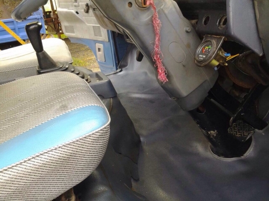 ขาย6ล้อISUZU NPR 115รถห้างวางเครื่อง4BG 125แรงม้า ขาย6ล้อISUZU NPR 115รถห้างวางเครื่อง4BG 125แรงม้า