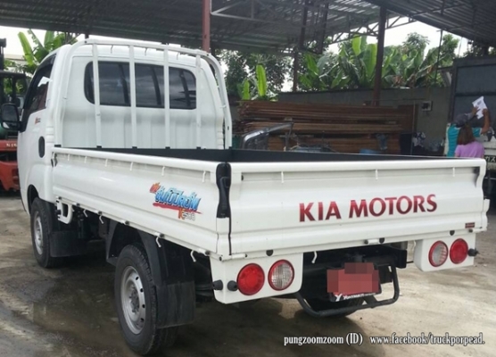 KIA ปูพื้นกระบะแผ่นเรียบ