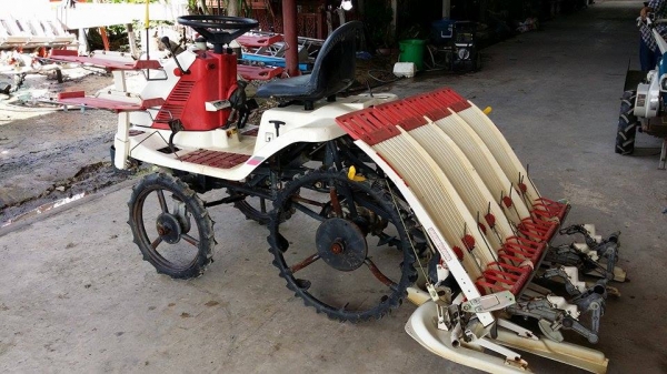 รถปลูกข้าวนั่งขับ YANMAR เก่าญี่ปุ่น สภาพสวย เครื่องยนต์ติดง่าย สภาพพร้อมใช้งาน รถปลูกข้าวนั่งขับ YANMAR เก่าญี่ปุ่น สภาพสวย เครื่องยนต์ติดง่าย สภาพพร้อมใช้งาน