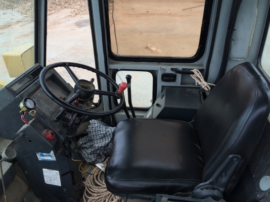 ขายรถตักล้อยาง KOMUTSU WA400 รถนอกสภาพดี ต่อแขน ขยายบุ้งกี้เรียบร้อย พร้อมใช้งาน ราคาต่อรองได้