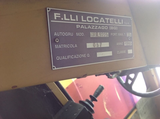 รถเครน 25 ตัน GRIL 9225