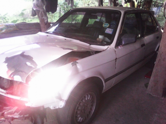 ขาย BMW e30 สภาพต้องเก็บ หรือต้องการเป็นอะไหล่