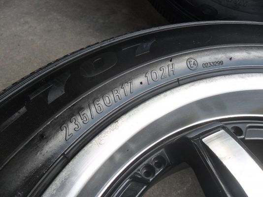 ล้อแม็ก 17นิ้ว 6รู พร้อมยาง สวยๆ 4 ล้อ ราคา 7900 บาท