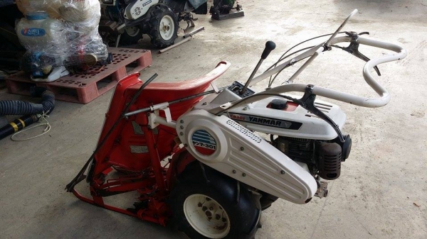 รถเกี่ยวข้าวเดินตามแบบมัดข้าวในตัว YANMAR เก่าญี่ปุ่น สภาพสวย เครื่องพร้อมใช้งาน รถเกี่ยวข้าวเดินตามแบบมัดข้าวในตัว YANMAR เก่าญี่ปุ่น สภาพสวย เครื่องพร้อมใช้งาน