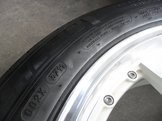 ล้อแม็ก 17นิ้ว 5รู114 พร้อมยาง สวยๆ 4 ล้อ ราคา 7900 บาท