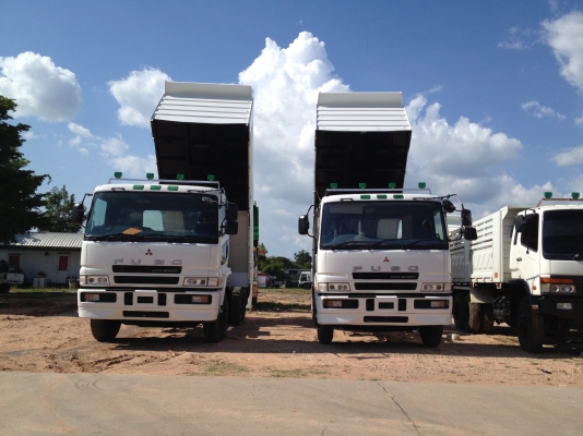 ขายครับ 10 ล้อ 2 เพลา ยี่ห้อ MITSUBISHI FUSO SUPERGRATE เครื่อง 6D22  320 แรงม้าระบบน้ำมัน กระบะดั้มพ์ดินยาว 6 เมตร กว้าง 2.50 เมตร สูง 1.50 เมตร กระบอกดั้มพ์ 12 ตัน เช็คใหม่ทำใหม่ทุกจุดพร้อมทะเบียน