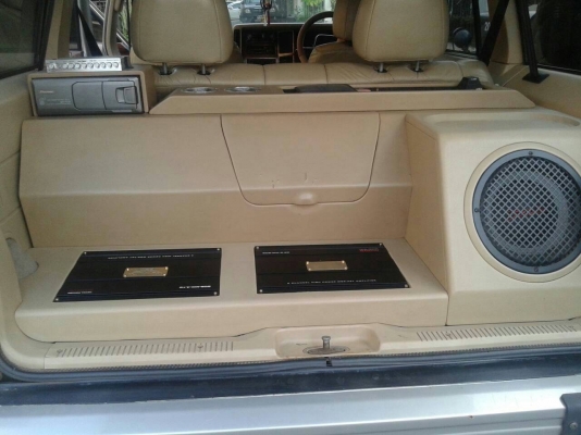 ขาย Jeep 4.2L (เจ้าของขายเอง) ขาย Jeep 4.2L (เจ้าของขายเอง)