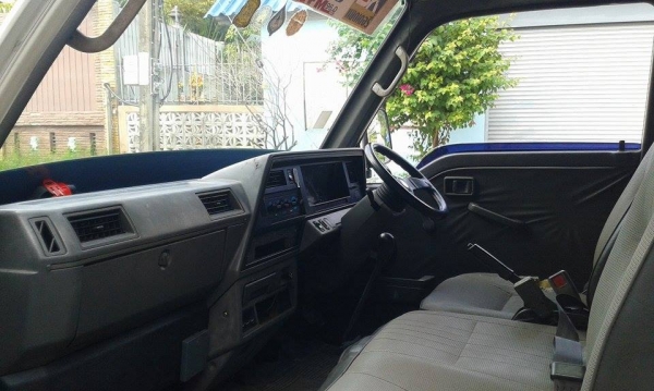 รถเพื่อนฝากขายครับ นิสสันเออแวน ปี94 เครื่องดีเซล ทะเบียนไม่ขาด รถเพื่อนฝากขายครับ นิสสันเออแวน ปี94 เครื่องดีเซล ทะเบียนไม่ขาด