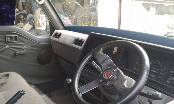 รถเพื่อนฝากขายครับ นิสสันเออแวน ปี94 เครื่องดีเซล ทะเบียนไม่ขาด รถเพื่อนฝากขายครับ นิสสันเออแวน ปี94 เครื่องดีเซล ทะเบียนไม่ขาด