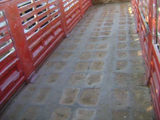 หาง 3 เพลา มี 3 หางยาว  11.50 ม. มาก่อนเลือกได้  สภาพพร้อมใช้งาน  320,000  บาท