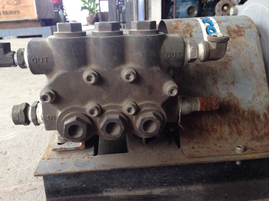 ขายเครื่องฉีดน้ำแรงดันสูงพร้อมมอเตอร์ Hypro มอเตอร์ mitsubishi 7.5 HP. 380V สภาพดี พร้อมแท่นวาง มี 4 ชุดครับ ขายเครื่องฉีดน้ำแรงดันสูงพร้อมมอเตอร์ Hypro มอเตอร์ mitsubishi 7.5 HP. 380V สภาพดี พร้อมแท่นวาง มี 4 ชุดครับ