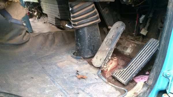 ขาย 10 ล้อดั้ม Rocky 210 FXZ13NFY เครื่อง 6SA1 210 แรงม้า คัสซีสวย เกียร์ Easton เบรคทิฟฟี่ ทะเบียนเต็มพร้อมโอน ราคาต่อรองได้ครับ