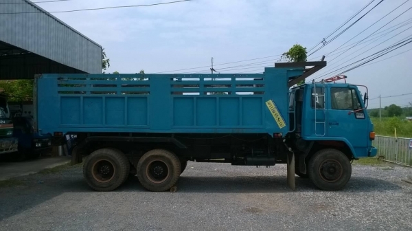 ขาย 10 ล้อดั้ม Rocky 210 FXZ13NFY เครื่อง 6SA1 210 แรงม้า คัสซีสวย เกียร์ Easton เบรคทิฟฟี่ ทะเบียนเต็มพร้อมโอน ราคาต่อรองได้ครับ