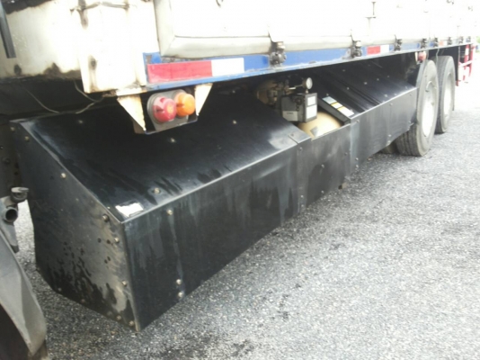 รถบรรทุก 10 ล้อใหญ่ ตู้ 10 บาน 2 คัน คันละ 1350000 บ.