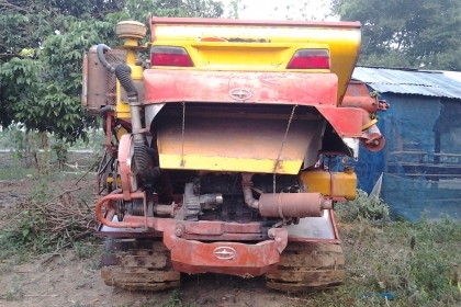 รถเกี่ยวข้าว ศักดิ์พัฒนาการเกษตร รถเช็คก่อนลงงานแล้ว