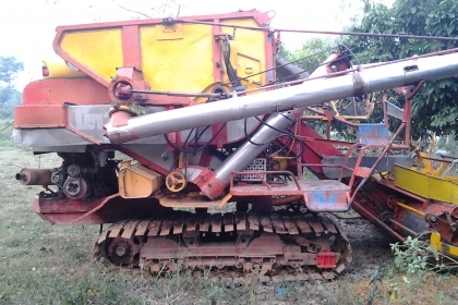 รถเกี่ยวข้าว ศักดิ์พัฒนาการเกษตร รถเช็คก่อนลงงานแล้ว