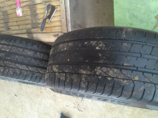 ขายล้อ 20" 5รู 114 8/9 ยางปี 2011 ล้อสวย ยางดี