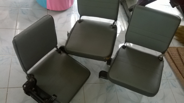 ขายเบาะหัวจรวด เบาะพับ 3 ตัว เบาะยาวอีก 1 ตัว ขายถูกๆ