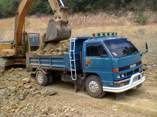 รถ6ล้อisuzu   115hp   สวยพร้อมใช้งาน   โทร.080-1405528