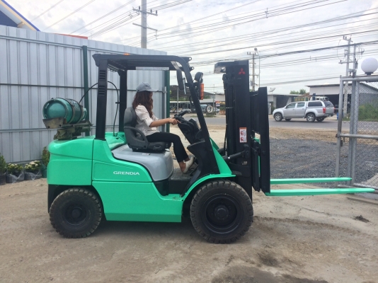 ขายรถยกMITSUรุ่นล่าสุด 9,xxx ชั่วโมง 3ตัน เสา3-4เมตรเสาเข้าตู้มีสไลด์ชิพ รถสภาพดีมากๆๆ มีรับประกัน ขาย 325,000 บาท