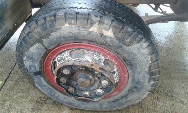 รถบรรทุก 6 ล้อดั้มพ์ ISUZU ROCKY 175 แรงม้า