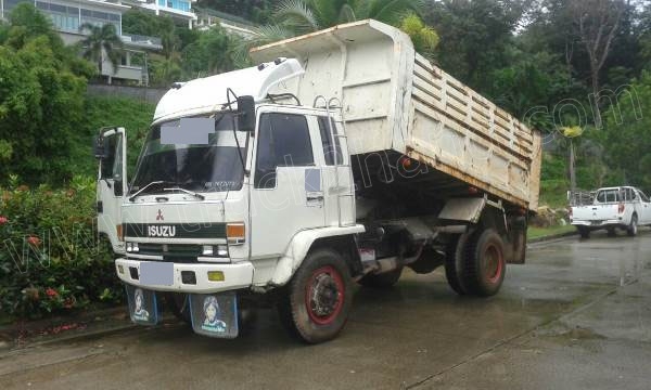 รถบรรทุก 6 ล้อดั้มพ์ ISUZU ROCKY 175 แรงม้า