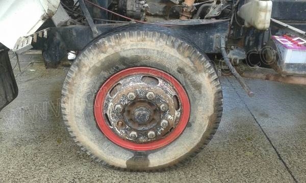 รถบรรทุก 6 ล้อดั้มพ์ ISUZU ROCKY 175 แรงม้า