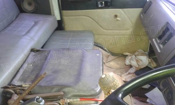 รถบรรทุก 6 ล้อดั้มพ์ ISUZU ROCKY 175 แรงม้า