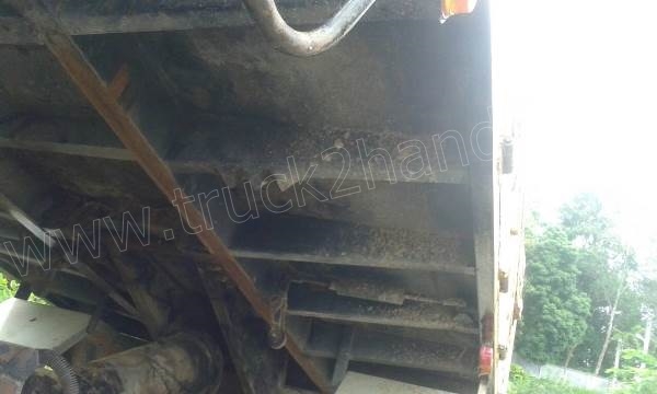 รถบรรทุก 6 ล้อดั้มพ์ ISUZU ROCKY 175 แรงม้า