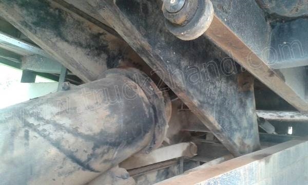 รถบรรทุก 6 ล้อดั้มพ์ ISUZU ROCKY 175 แรงม้า