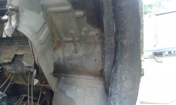 รถบรรทุก 6 ล้อดั้มพ์ ISUZU ROCKY 175 แรงม้า