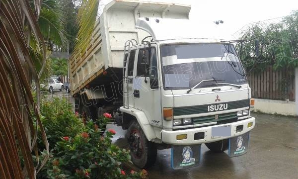 รถบรรทุก 6 ล้อดั้มพ์ ISUZU ROCKY 175 แรงม้า