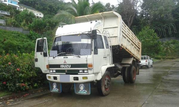 รถบรรทุก 6 ล้อดั้มพ์ ISUZU ROCKY 175 แรงม้า