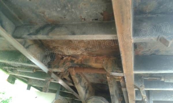 รถบรรทุก 6 ล้อดั้มพ์ ISUZU ROCKY 175 แรงม้า