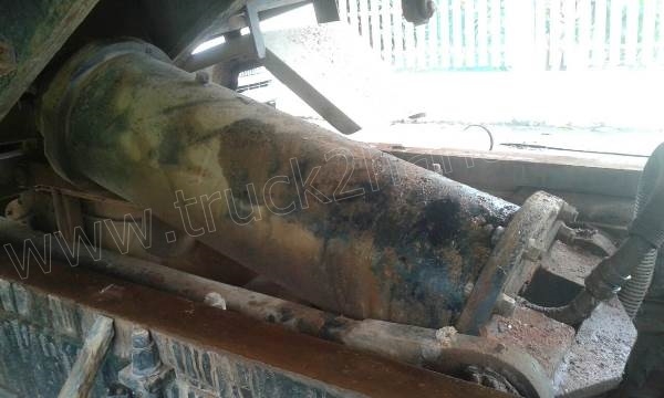 รถบรรทุก 6 ล้อดั้มพ์ ISUZU ROCKY 175 แรงม้า