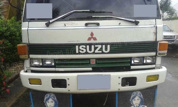 รถบรรทุก 6 ล้อดั้มพ์ ISUZU ROCKY 175 แรงม้า