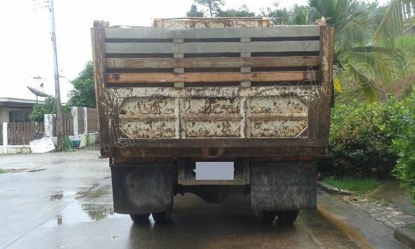 รถบรรทุก 6 ล้อดั้มพ์ ISUZU ROCKY 175 แรงม้า