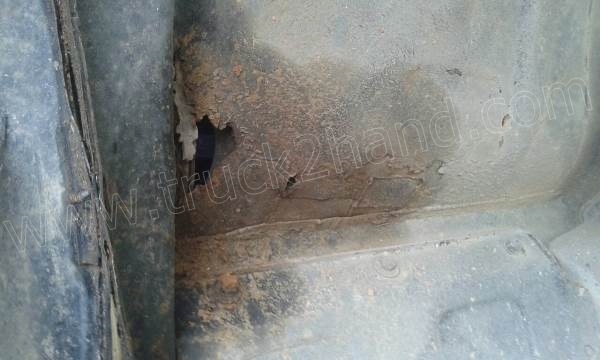 รถบรรทุก 6 ล้อดั้มพ์ ISUZU ROCKY 175 แรงม้า