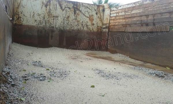 รถบรรทุก 6 ล้อดั้มพ์ ISUZU ROCKY 175 แรงม้า