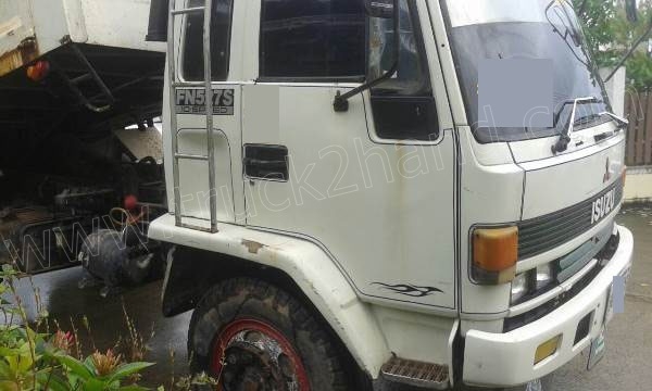 รถบรรทุก 6 ล้อดั้มพ์ ISUZU ROCKY 175 แรงม้า