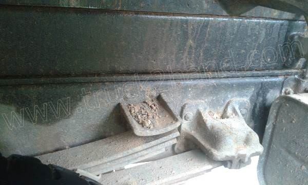 รถบรรทุก 6 ล้อดั้มพ์ ISUZU ROCKY 175 แรงม้า