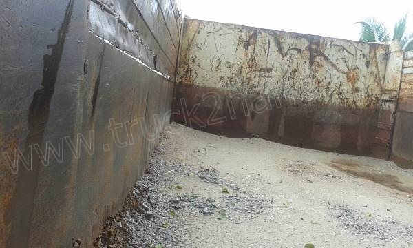 รถบรรทุก 6 ล้อดั้มพ์ ISUZU ROCKY 175 แรงม้า