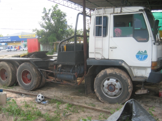 หัวลาก 2 เพลา 220 แรง โบ.. สภาพวิ่งได้เลย      ราคา  730,000  บาท