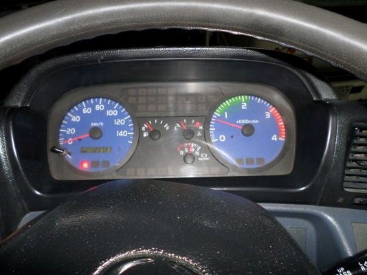 ขาย 6 ล้อ ฮีโน่ เมก้า เครน 5 ตัน  220 แรง ยาว 7.20 ม.ปี 2005 สภาพเดิม สนใจชมรถก่อนได้ครับ ติดต่อ 081-9425443