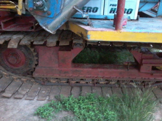 ขายรถเกี่ยวไทยเส็งยนต์สภาพเช็คใหม่พร้อมใช้งานตัวเดินๅ 10 ้ ht เพลาใหญ่ลูกปืนใหญ่ เครื่องยนต์ hino ho7d 195  hp โ