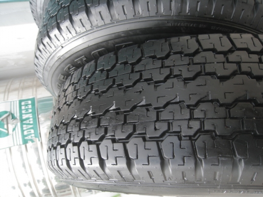 ขายล้อแม็ก dmax 16"x7" et33 6 รู 139.7 สีเงิน ยาง bridgestone dueler h/t 689 245/70r16 ยางผลิตสัปดาห์ที่ 15 ปี 13 ขายทั้งชุด 13,500 บาทครับ สนใจติดต่อเล็กคลองสามครับ 081-3747940