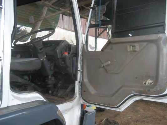 2 เพลา  220 แรง เทอร์โบ (แชสชี หัวลาก)   ราคา 750,000 บาท