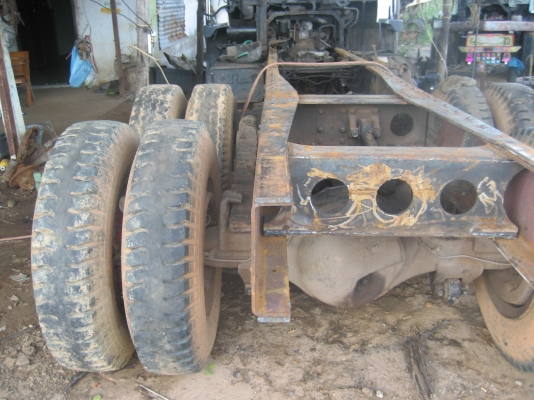 2 เพลา  220 แรง เทอร์โบ (แชสชี หัวลาก)   ราคา 750,000 บาท