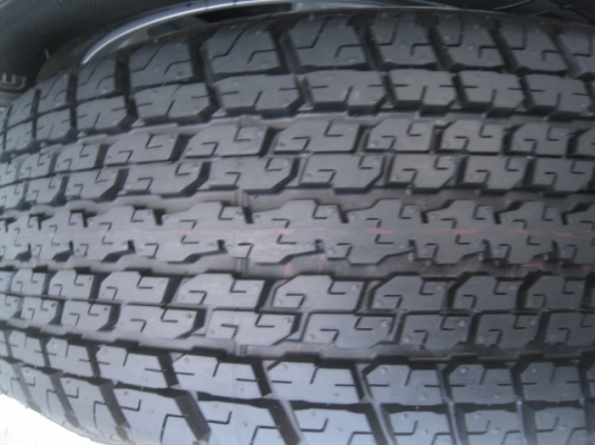 ขายล้อแม็กป้ายแดง Isuzu D-max 17"x7" et33 6รู139.7 พร้อมยาง Bridgestone dueler H/T 840 255/65r17 ยางผลิตสัปดาห์ที่ 24 ปี 14 ตุ่มและสีที่หน้ายางมีทุกเส้นครับ ขายทั้งชุด 22,900 บาทครับ สนใจติดต่อเล็กคลองสามครับ 081-3747940